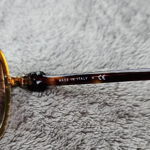 CHANEL Women's Sunglasses with Gold Frame and Brown Lenses - Picture 3 of 11